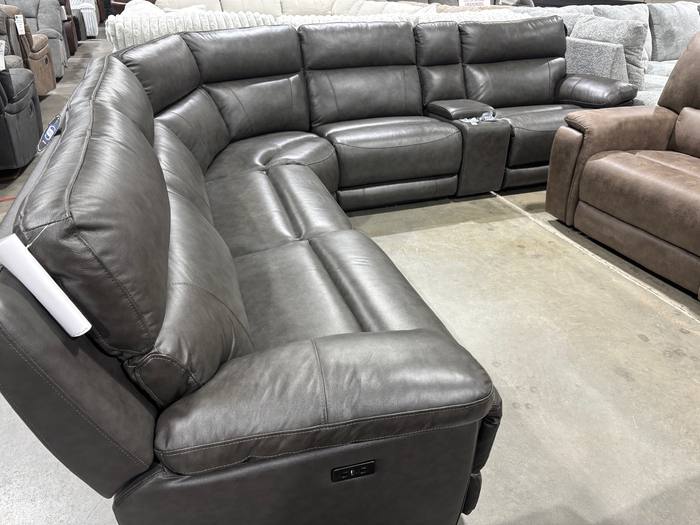 Living room furniture example at BoxDrop Parkersburg