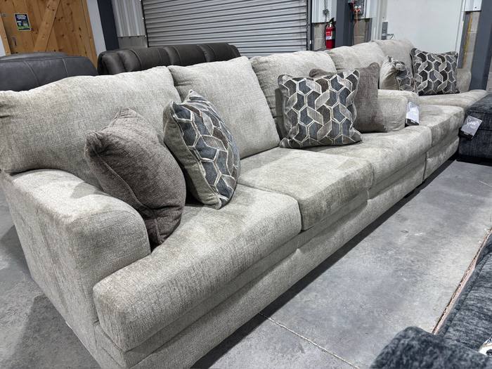 Living room furniture example at BoxDrop Parkersburg
