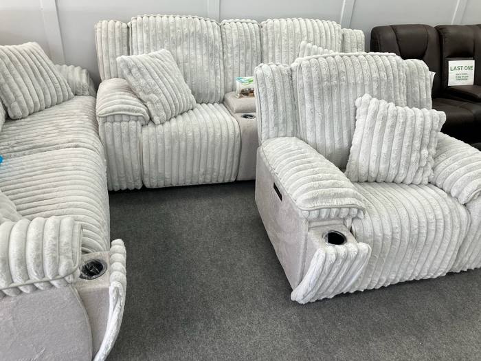 Living room furniture example at BoxDrop Parkersburg