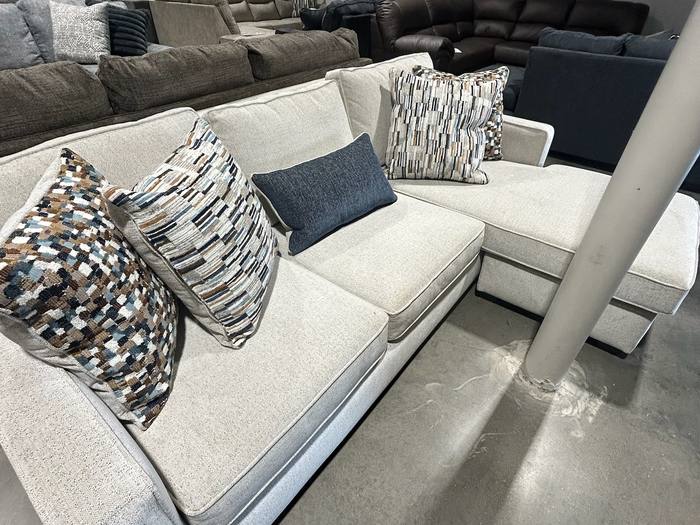 Living room furniture example at BoxDrop Parkersburg