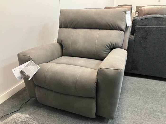 Living room furniture example at BoxDrop Parkersburg
