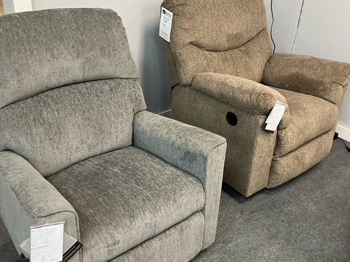 Living room furniture example at BoxDrop Parkersburg