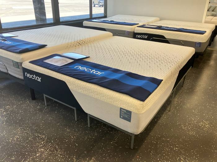 Mattress example at BoxDrop Parkersburg